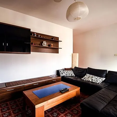 Lana Apartament *